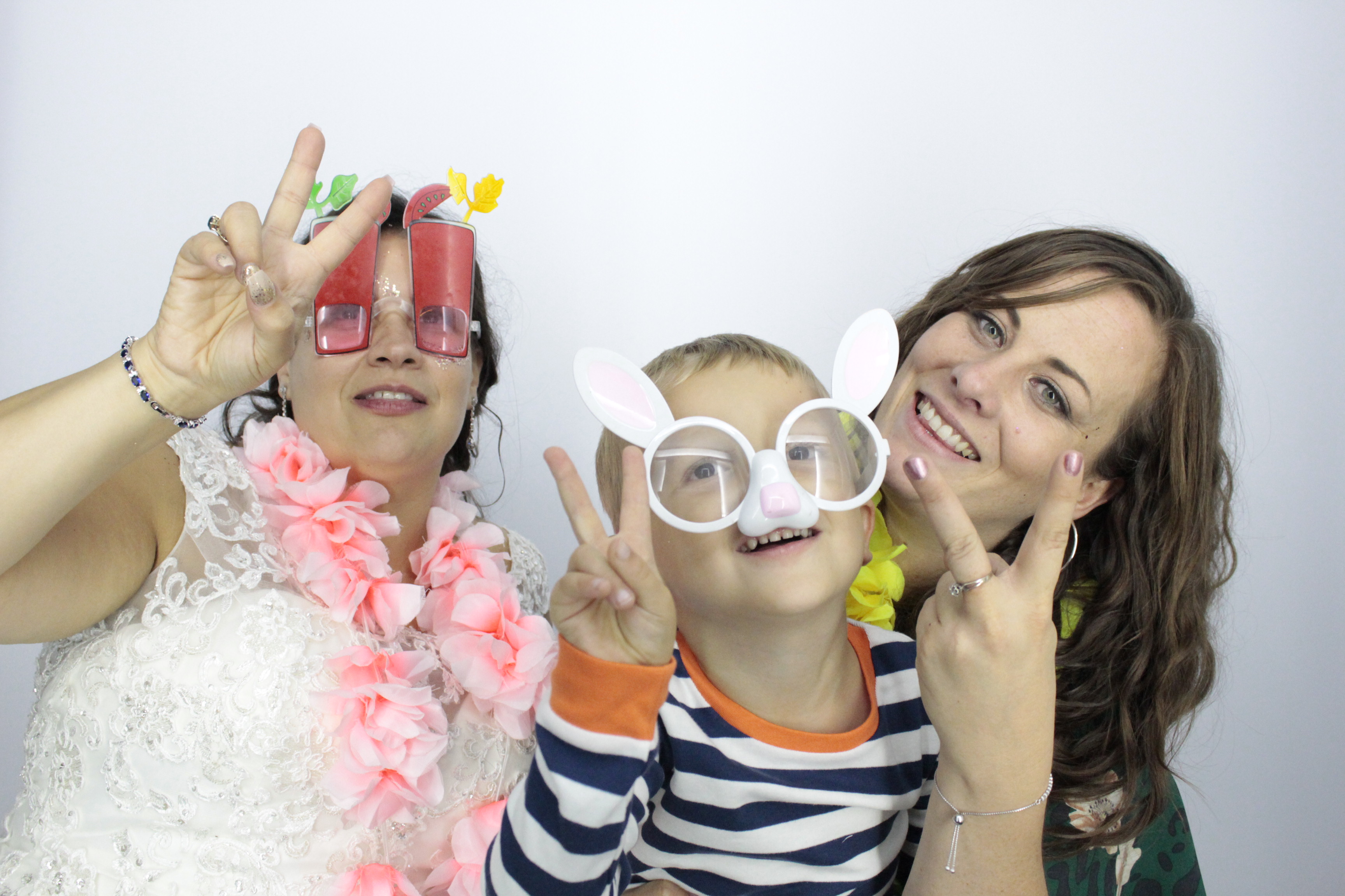 James and Natalie’s Wedding | View more photos from the event at gallery.myphotoboothexperience.co.uk/u/MyPhotoBoothExperienceLtd/James-and-Natalie’s-Wedding
